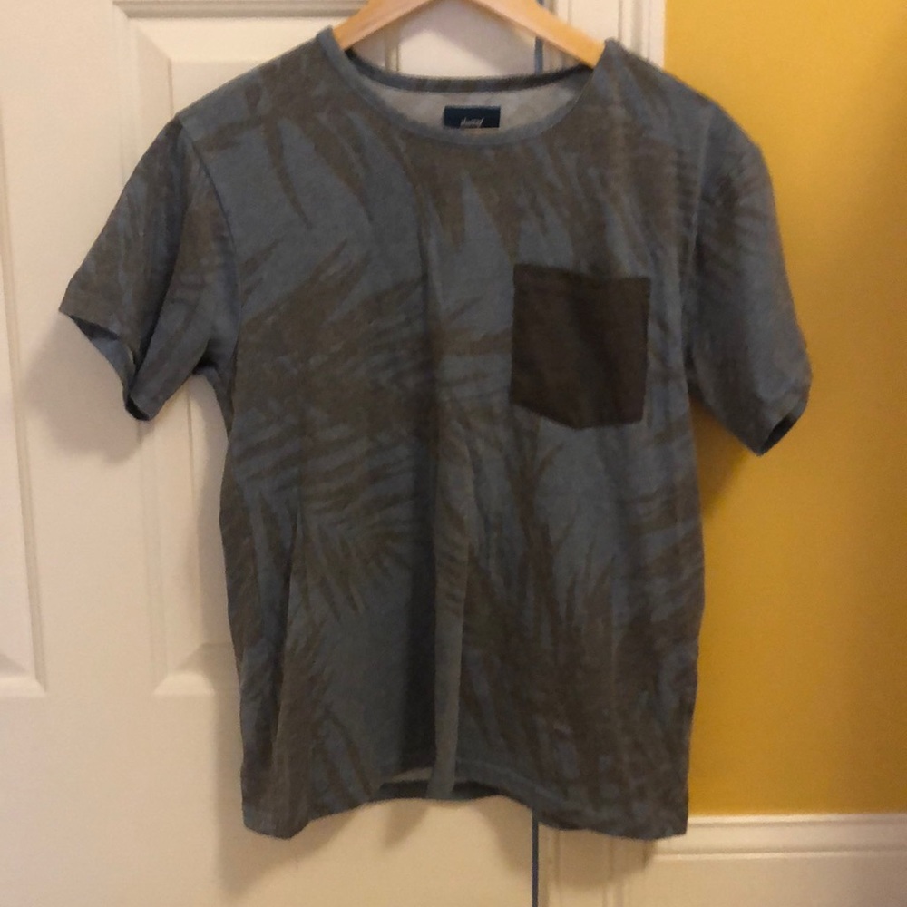 3 FOR $7 blue and grey palm tree pattern tshirt